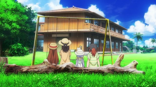 竹富中学校の裏校庭